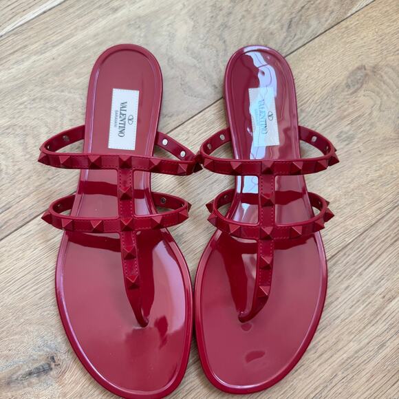 Valentino Garavani Red PVC Rockstud T-Strap Flat Slide Sandals EU 39/9 US - Picture 1 of 13